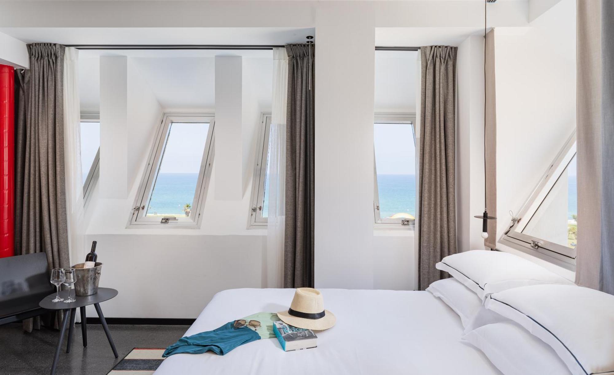 Brown Brut Seafront Hotel, A Member Of Brown Hotels Tel-Aviv Kültér fotó