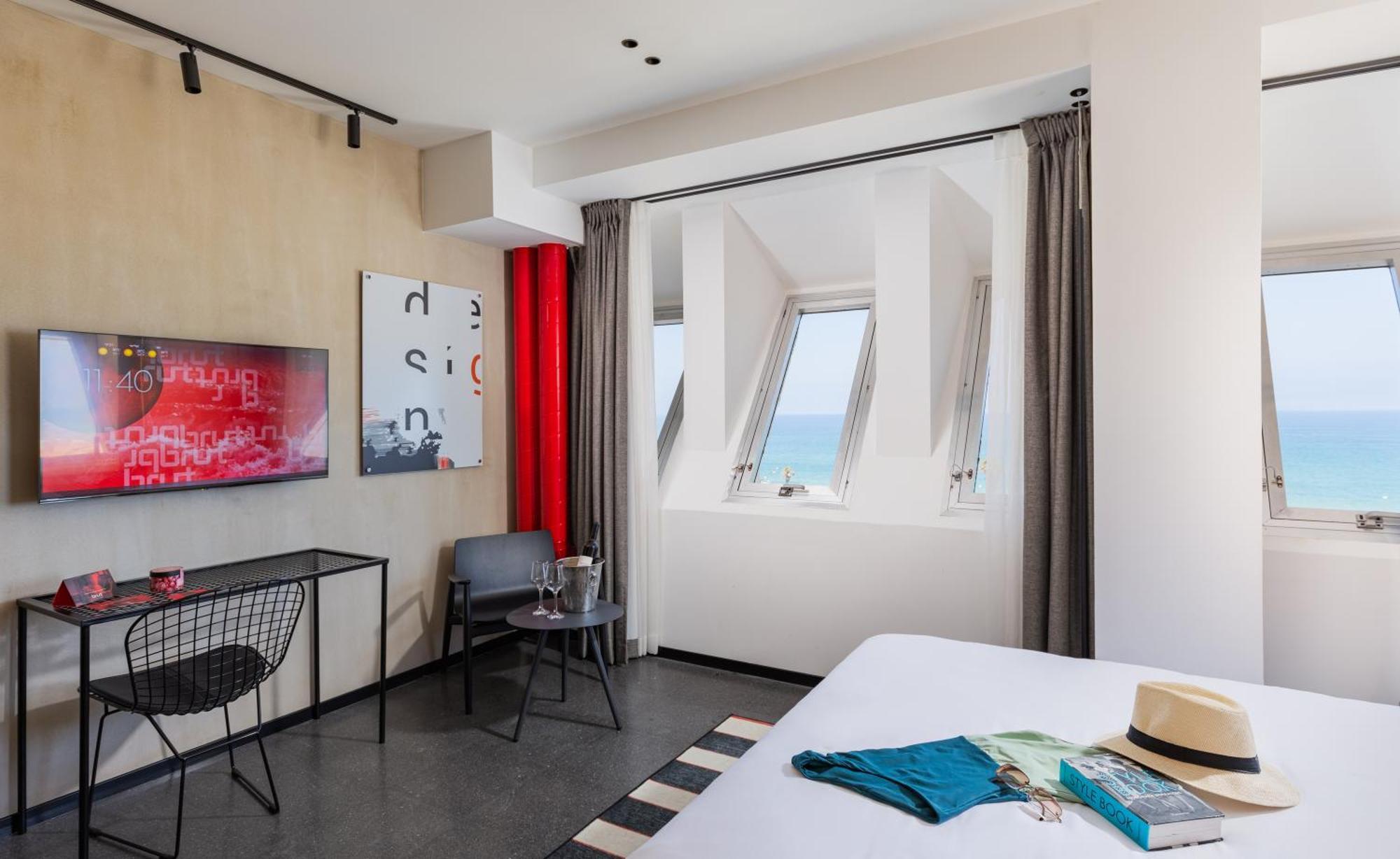 Brown Brut Seafront Hotel, A Member Of Brown Hotels Tel-Aviv Szoba fotó